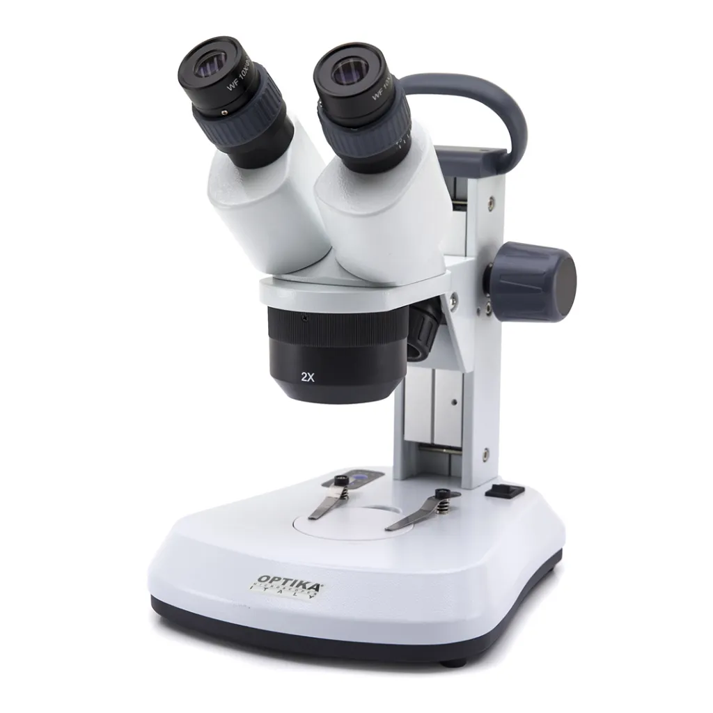 Estereomicroscópio